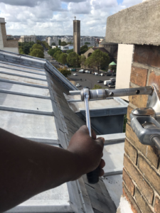 Maintenance et entretien des systèmes antichute
