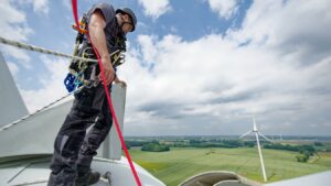 Comment intégrer la maintenance des systèmes antichute dans votre plan de sécurité global