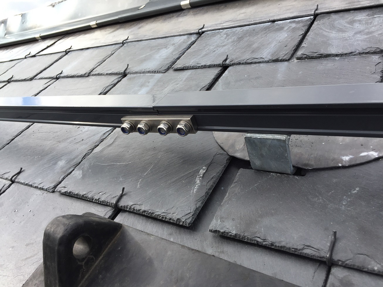 Vérification et maintenance rails anti-chute