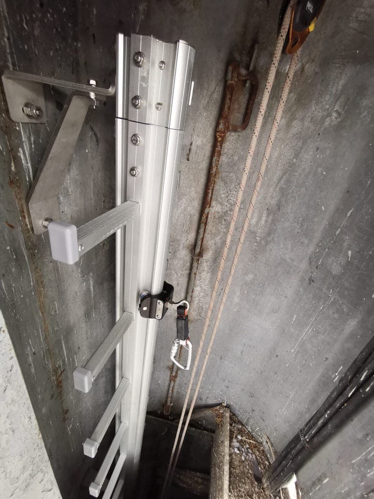 Maintenance rail antichute