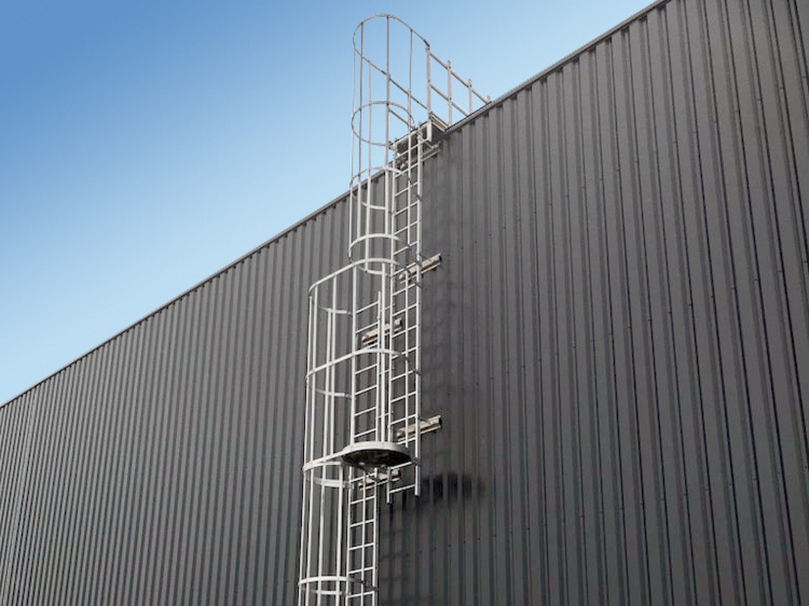 Entretien des échelles à crinoline